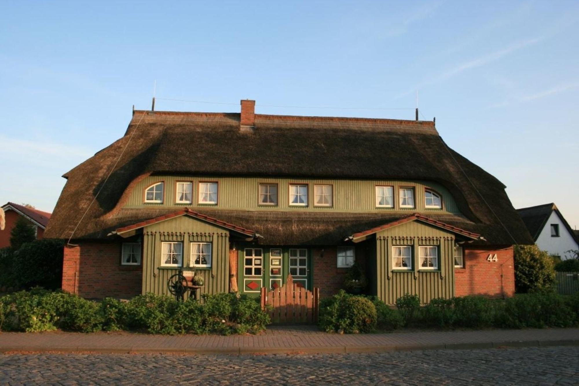 Ferienwohnung Nr 09 Eg Born Bagian luar foto